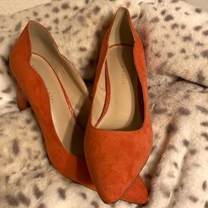 Coral 2 1/2” block heel point toe pump